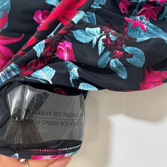 TORRID High Waist Ruched Floral Bikini Swim Bottoms Size 4X Black Slimming NEW - Picture 3 of 6